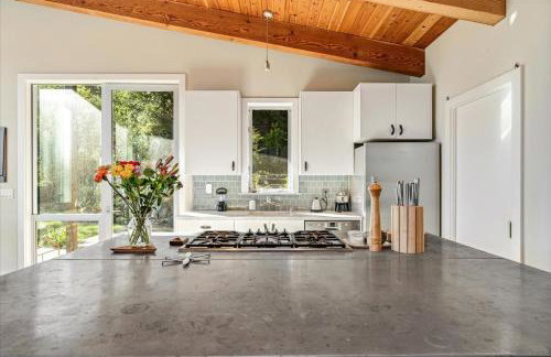 Magic Madrone - Views Hot tub Forests and River - Foto 17