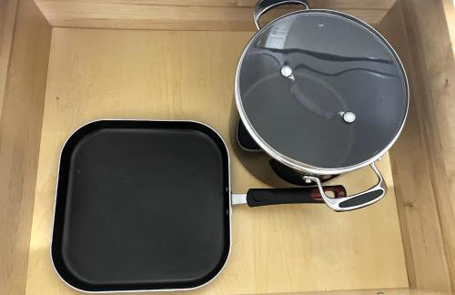 Private Lower Level Suite in Home-Sep Entrance! - Foto 39