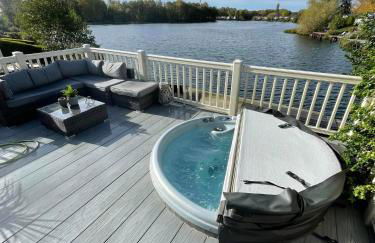 Beaumont on fishing lake with Hot Tub - Foto 1