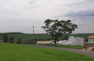 Casa com Jacuzzi Privativa Relaxamento Total em Águas de São Pedro - Foto 20