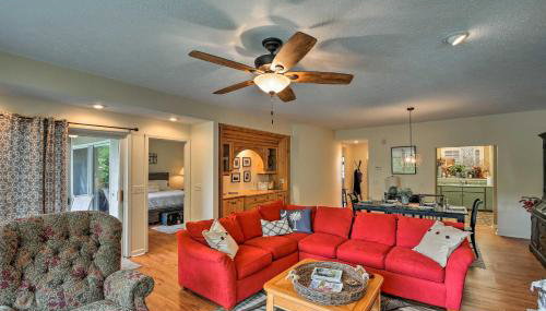 Lakefront Condo with Resort-Style Amenities and Marina - Foto 4