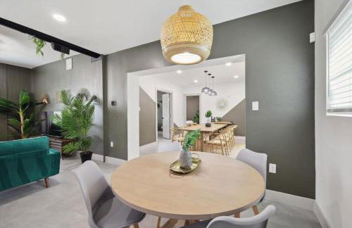 Tropical Oasis - Pool + Beach Volleyball + Firepit - Foto 14