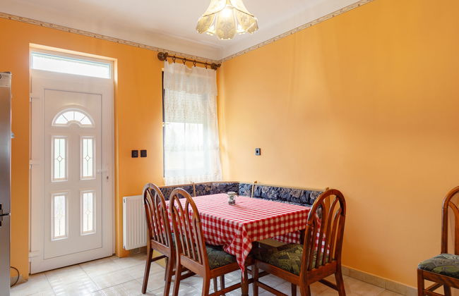 3 bedroom Apartment in Balatonlelle with garden and terrace - Photo 12