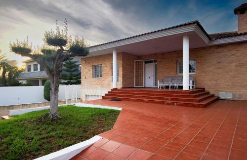 Casa Chalet Villa con piscina, jardín y aire acondicionado cerca de Valencia en La Eliana-L'Eliana - Foto 72