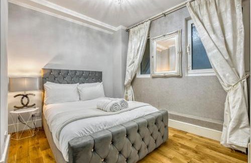 The Grande Mayfair Apartment - Photo 38