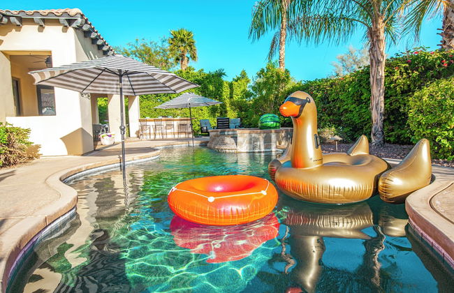 5BR Resort Style Entertainer with Pool, Spa, BBQ - Foto 1