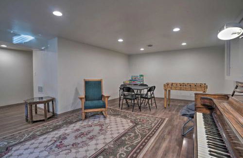 Lake House with Hot Tub - 1 Mi to Surf n Slide - Foto 32