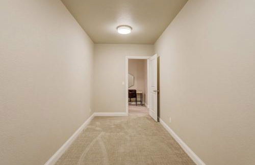 Westland Estate Entire Duplex near Historic OCC - Foto 43