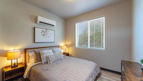 Gorgeous Triplex Unit With Spectacular Lake Views! - Foto 5