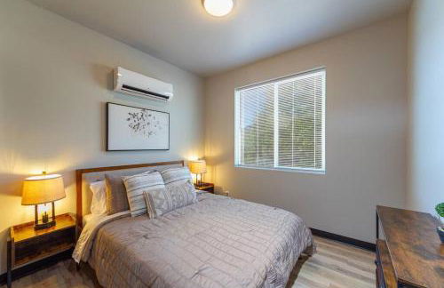 Gorgeous Triplex Unit With Spectacular Lake Views! - Foto 5