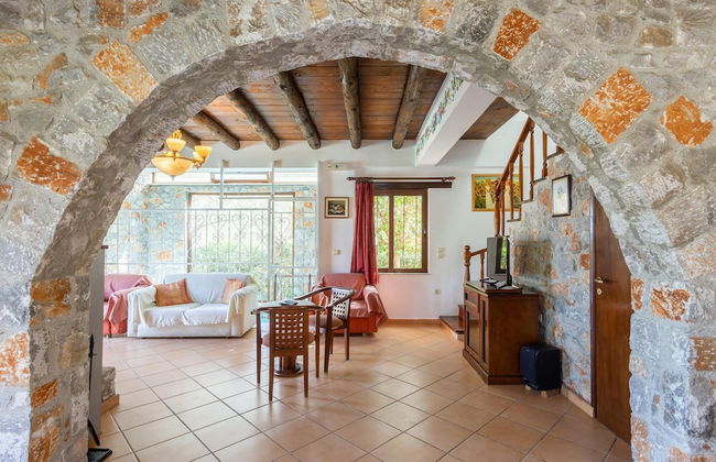 Villa Tzina Large Private Pool Walk to Beach A C Wifi Car Not Required - 1604 - Foto 23