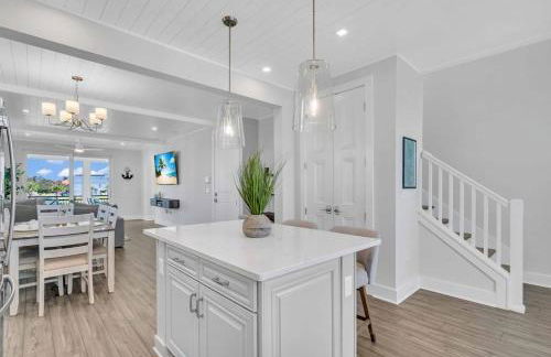 Bayview Pointe - Luxury home with heated pool! Near Anna Maria isle! - Photo 11