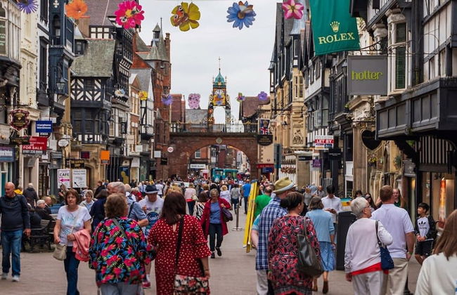 The Gathering Chester 1 Sleeps 14 Very Close to City Centre - Photo 69