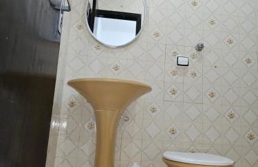 Casa Maravilhosa, Pé na Areia com Piscina, Área Gourmet com Churrasqueira em Deck Coberto Frente a Piscina, Mesa de Bilhar, 4 Quartos Confortáveis, Sendo 2 Suítes, Cozinha Americana e Sala de Jantar, Ampla Garagem para 6 Carros - Mercado na rua da Casa - Photo 32