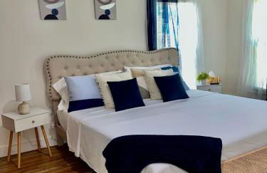 Spacious 4BR home w 2BA, a workspace & king bed! - Foto 56