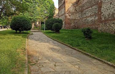 Dimitra's cosy studio in old town with backyard - Foto 49