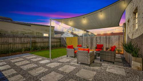 Private 2BR in Uptown by Hosteeva - Foto 2