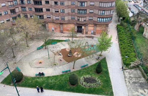 Tranquilidad junto al centro histórico - Foto 18