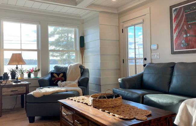 Lady of The Lake - Photo 13