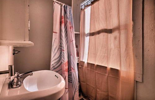 Flirty Flamingo' Studio: 1 Mi to Canyon Lake - Foto 28