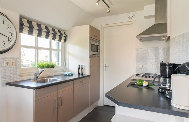 Giethoorn Villa With Modern Touch - Photo 5