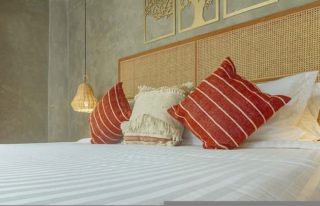 Spacious Apartment With Terrace and Rooftop Pool - Photo 19