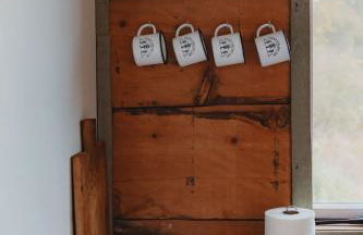 Secluded rustic 2-bedroom cabin on nature retreat - Photo 12