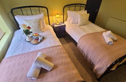 Dovetails, short drive from Alton Towers and Uttoxeter racecourse Games room with Wii and football table - Foto 6