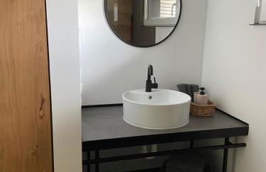 Modernes Tinyhouse Trailer Cabins am Waldrand - mit Seezugang - Foto 24