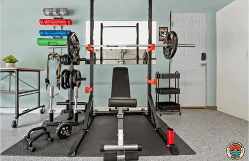 The Splash Society-Pool, Spa, Games, and Vibes - Photo 12