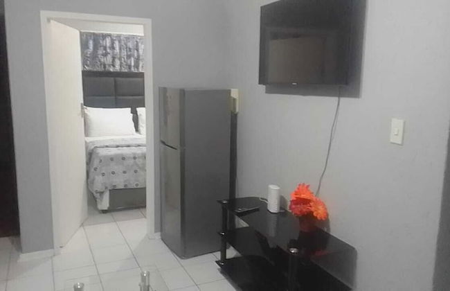 Central Sandton Apartment - Photo 32