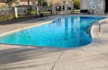 Cheerful & Relaxing 5 Location Pool Parking - Foto 4