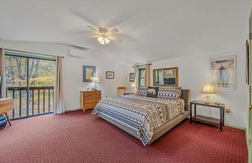 River Time Cabin - Riverfront, Hot Tub, Screen Porch, Fishing, Games, View, 3 King Beds - Photo 85