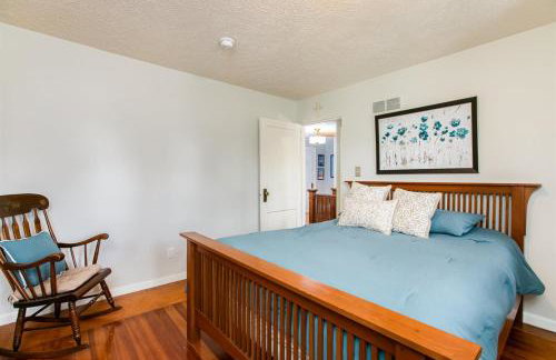 Spacious 4-Bedroom Home 1 Mi to ND Stadium! - Photo 15