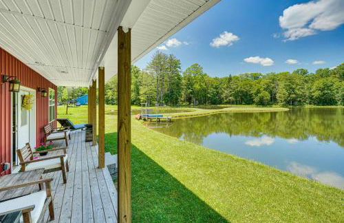 Close to Slopes Lakeside Cottage in Pocono Mtns - Foto 2