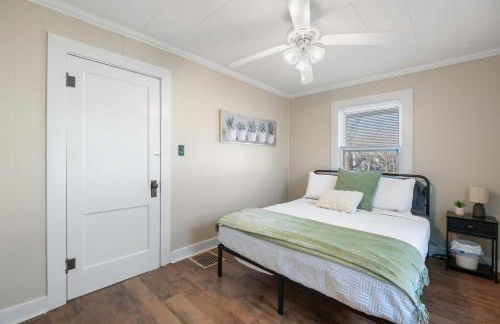 Charming 2 bed 1 bath home near College Hill - Foto 25