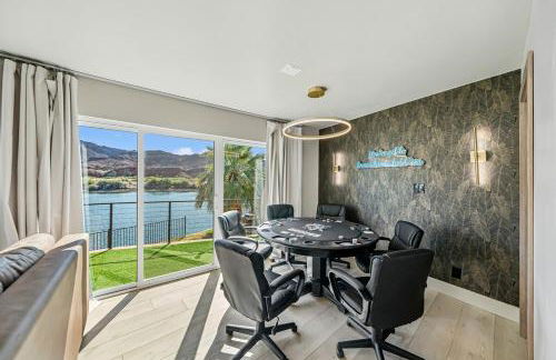 New Luxe Riverfront Home, Launch & Dock, Gamerooms - Foto 32