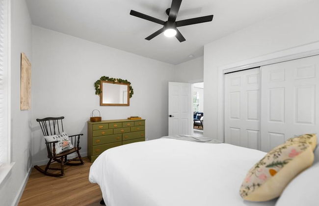 New Charming 2-bedroom Home Minutes to Downtown - Foto 18