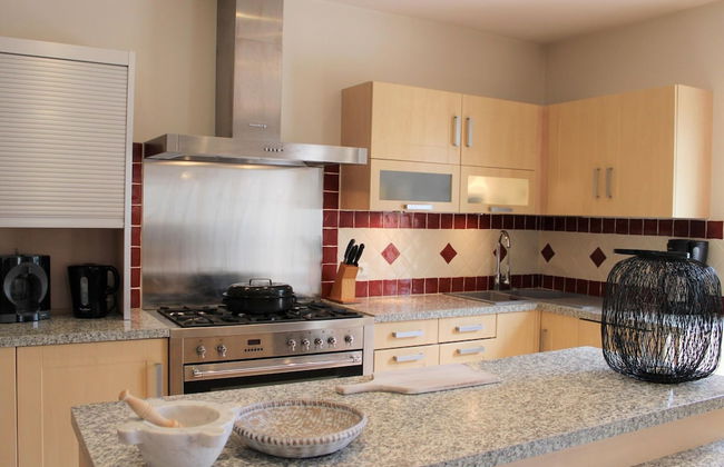 French Bastide, Located in an Olive Grove - Photo 10