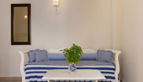 Monachofolitses - Photo 5