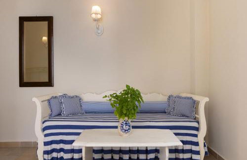 Monachofolitses - Photo 5