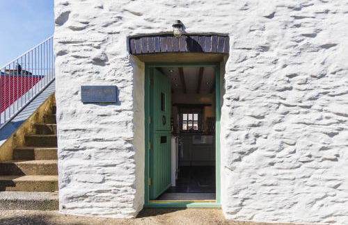 Converted Buttery Cottage in Pembrokeshire - Photo 16