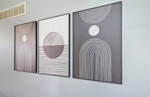 Modern Comfort Loves Park - Stylish 3BR Getaway - Foto 27