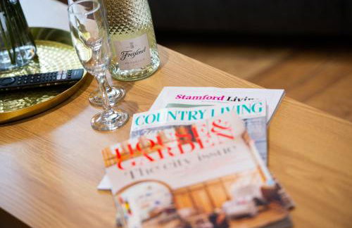 Central Stamford 2-Bed Apartment-Ideal for Work or Leisure - Foto 17