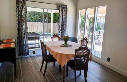 Custom Home - Beach close/convenient to everything - Foto 8