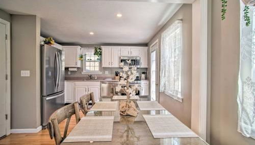 5 Mi to Beach Cape Cod Getaway with Grill - Foto 1