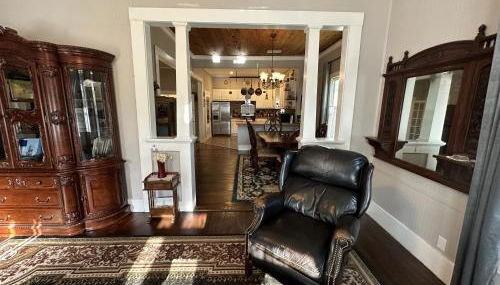 Blueberry Bungalow - Locally Run! Enjoy our PS5! - Foto 3