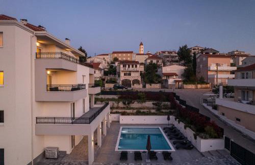 Villa Barbara & Zoran with free parking and heated swimming pool - Photo 34