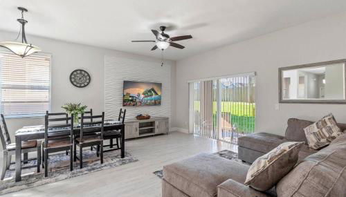 Newly Remodeled 4BD/4BA Townhouse-Regal Palms Resort Near Disney - Foto 3