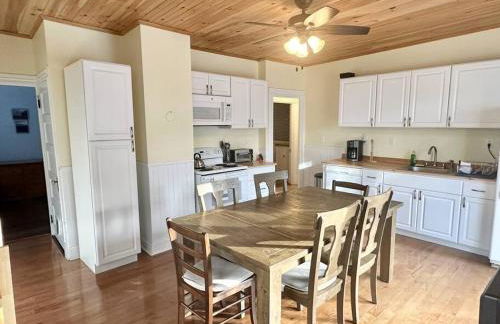 Large 4BR House Downtown Bar Harbor! [Eden Garden] - Foto 2